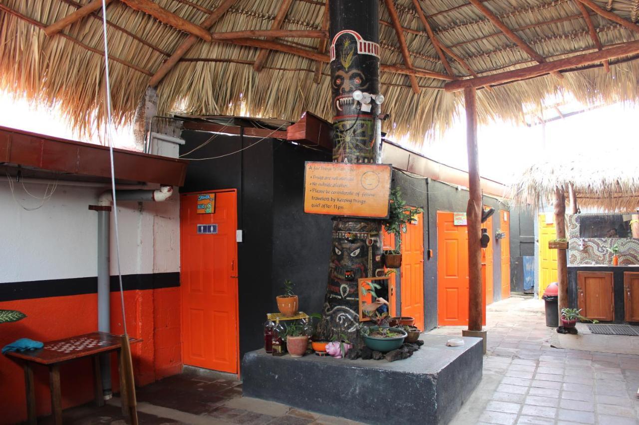 Bigfoot Hostel Леон Экстерьер фото