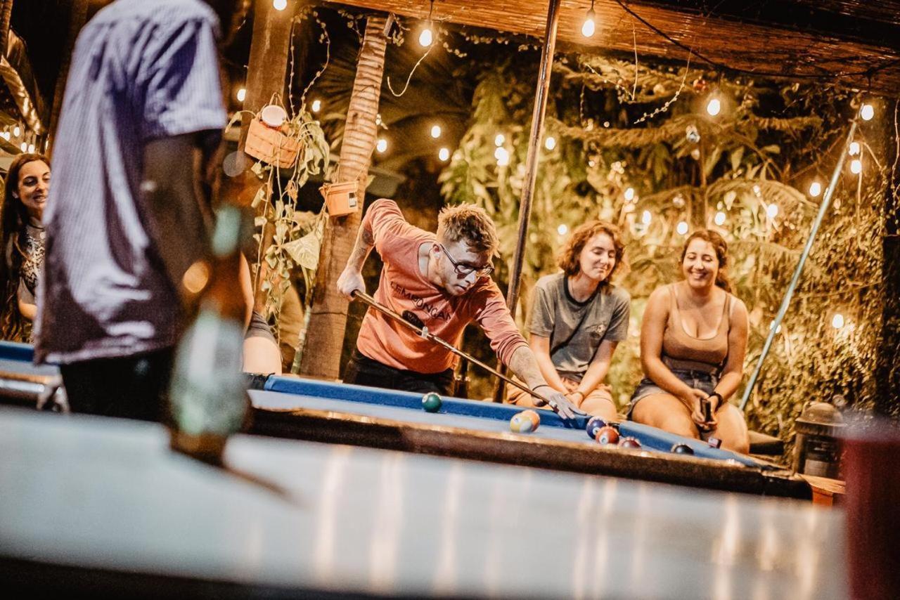 Bigfoot Hostel Леон Экстерьер фото