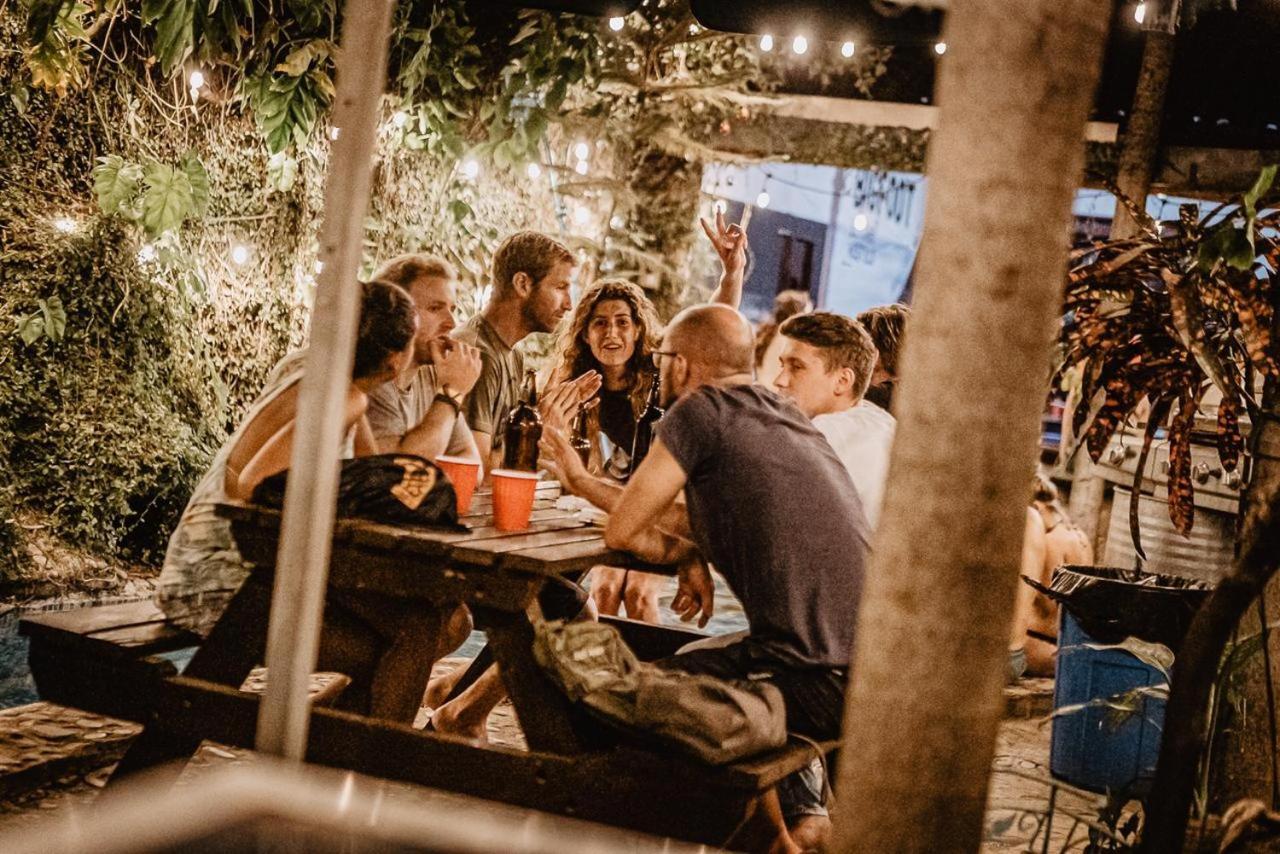 Bigfoot Hostel Леон Экстерьер фото